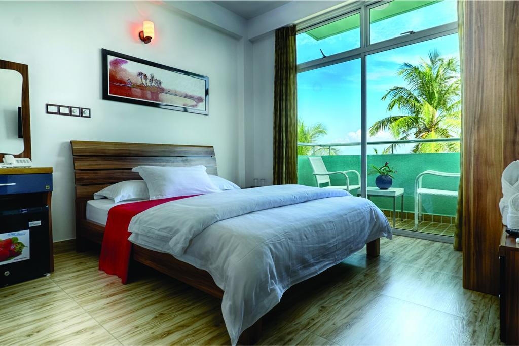 Beach Sunrise Inn Hulhumale Exterior photo