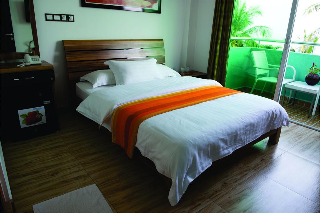 Beach Sunrise Inn Hulhumale Exterior photo
